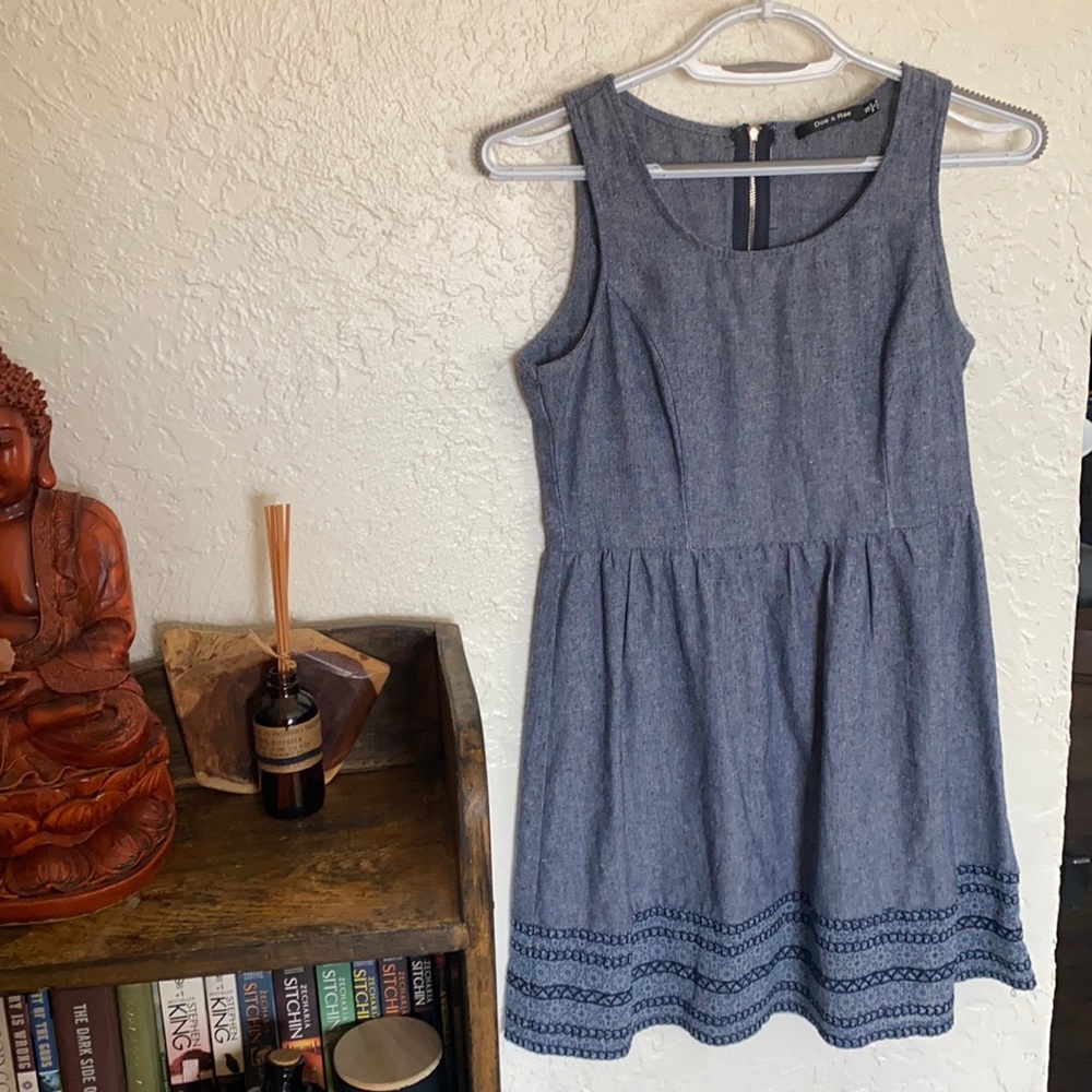 Summer Dress with Detailing - size s -